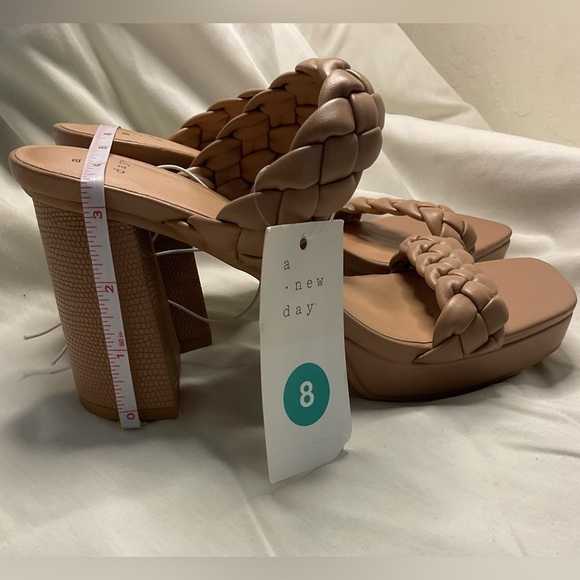 Women’s Mule Heels - Picture 5 of 11